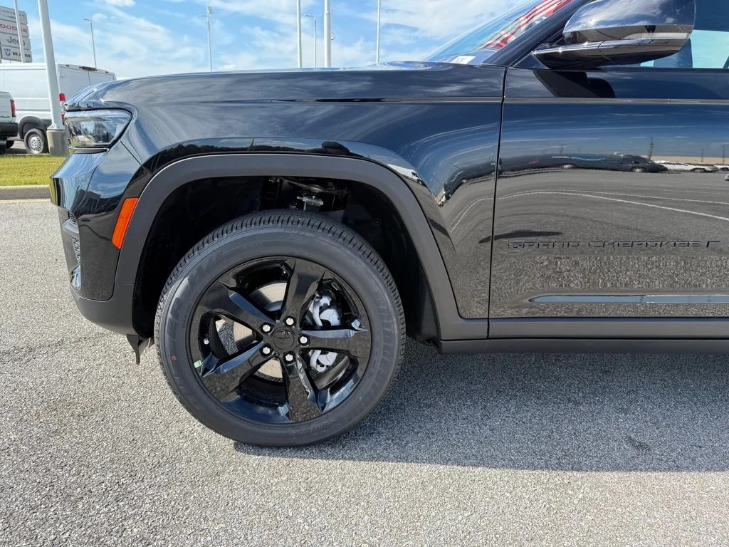 2025 Jeep Grand Cherokee Altitude - Photo 27
