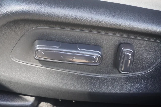 Used 2025  Honda EX-L image 17