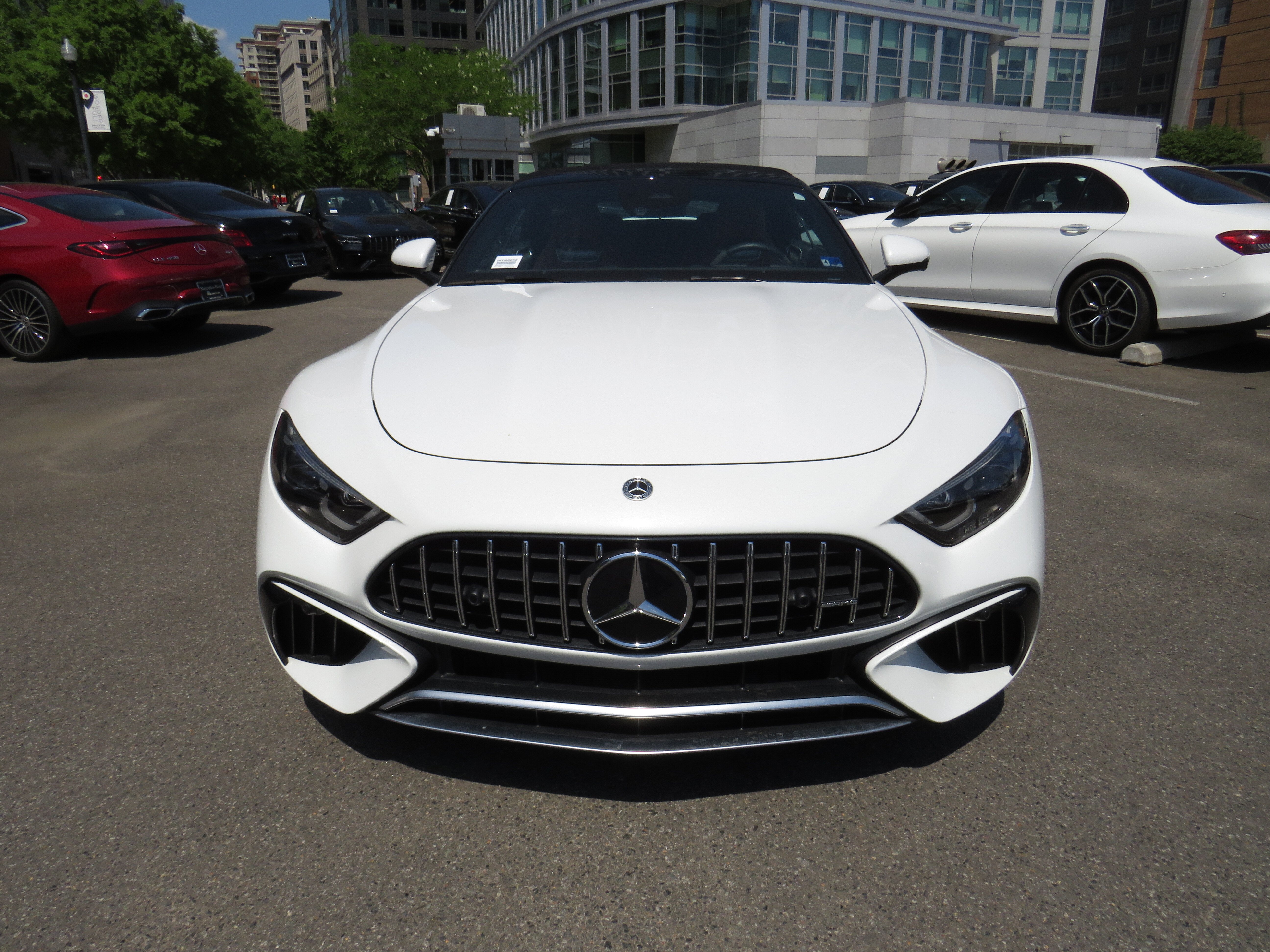 Certified Used 2022 MANUFAKTUR Moonlight White Metallic Mercedes-Benz AMG® SL 55 image 4