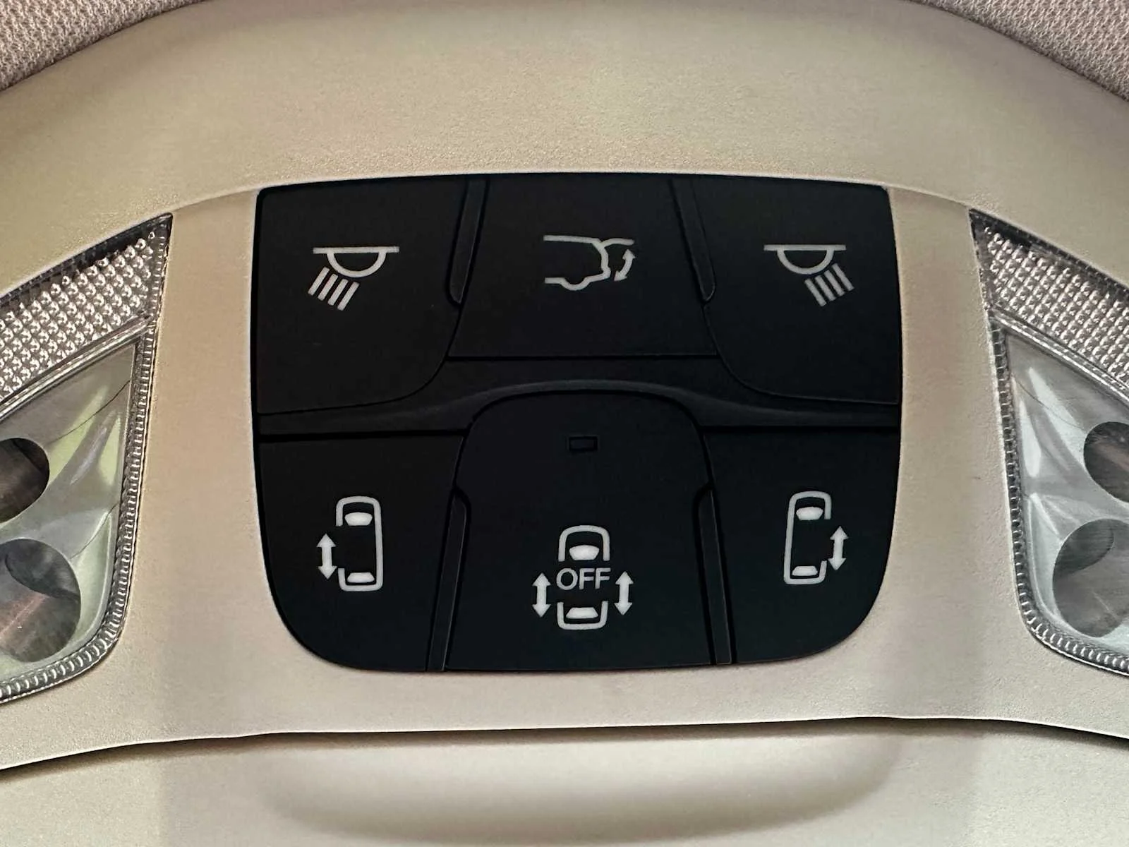 2022 Chrysler Pacifica Limited - Photo 15