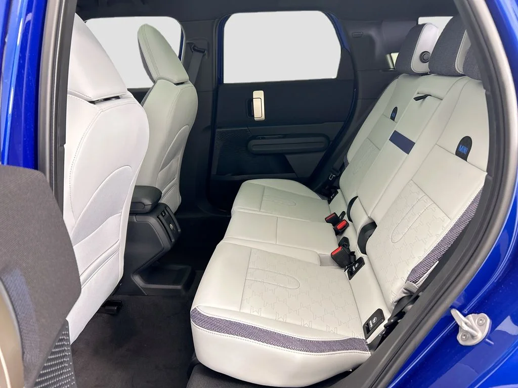 New 2026 Blazing Blue Metallic MINI Oxford Edition image 20