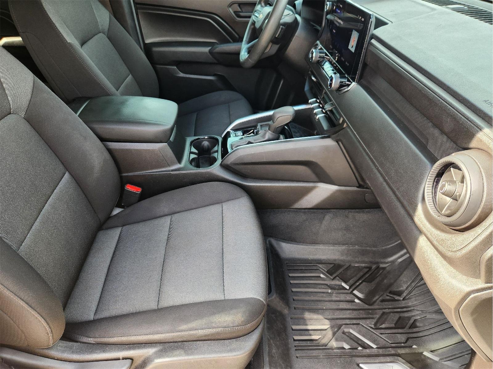 2025 Chevrolet Colorado Work Truck - Photo 14