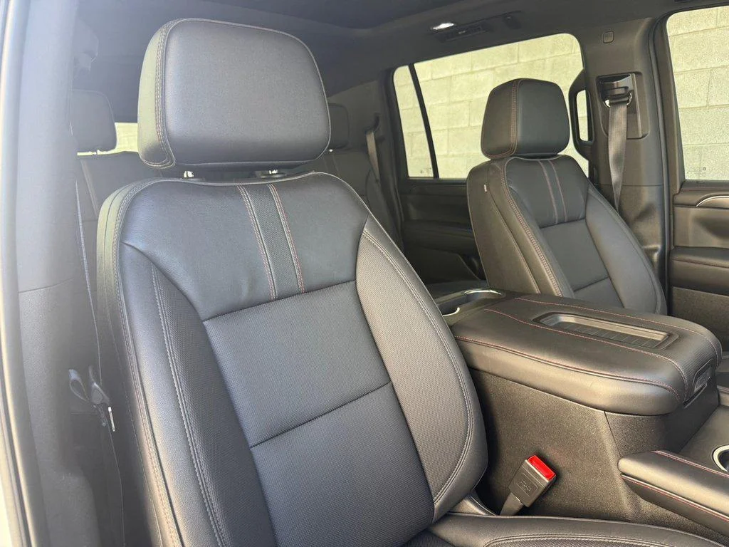 2024 Chevrolet Suburban RST - Photo 25