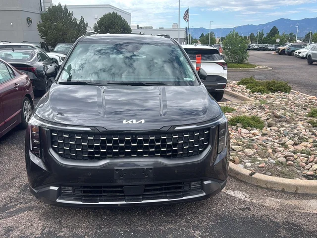 2025 Kia Carnival SX