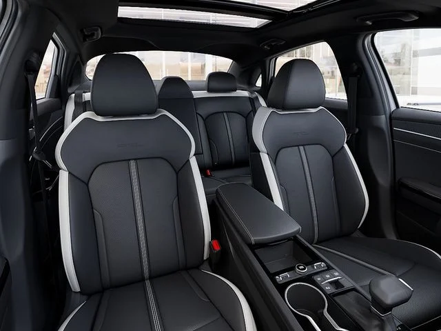 New 2026 White Kia GT-Line image 16