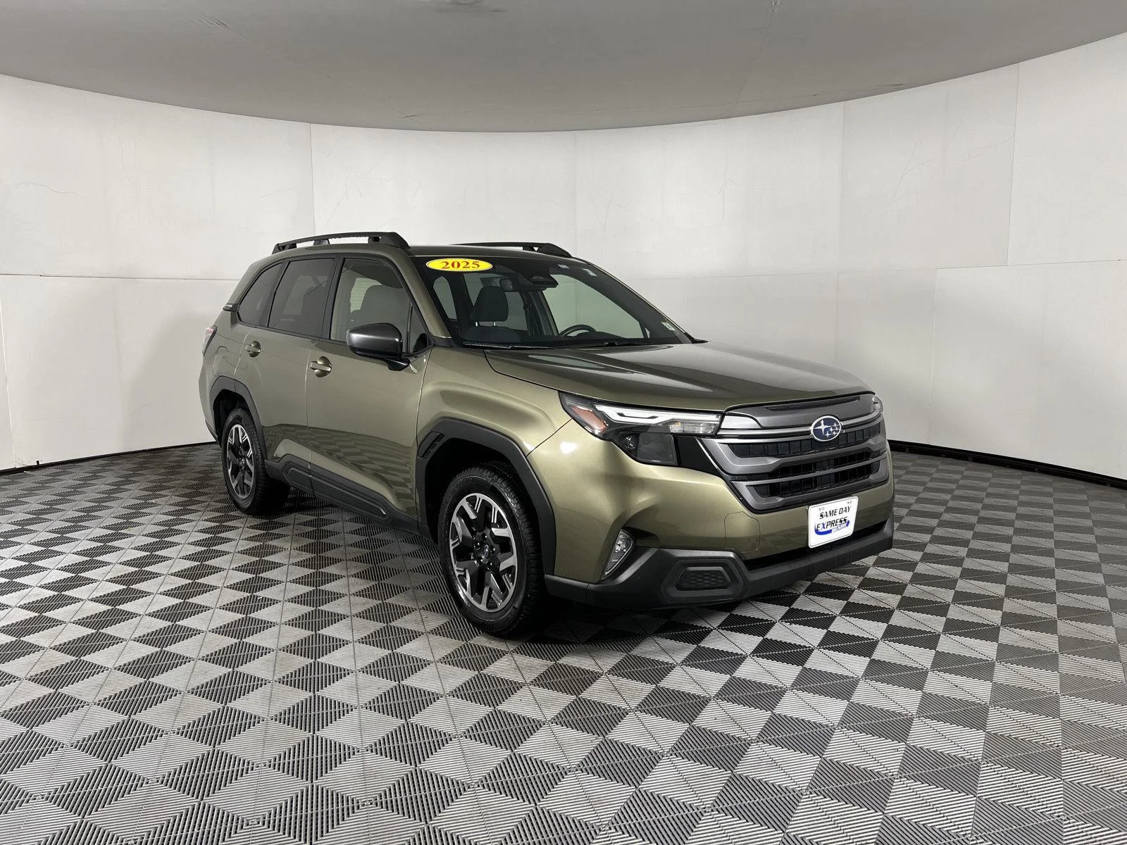 Used 2025 Autumn Green Metallic Subaru Premium image 22