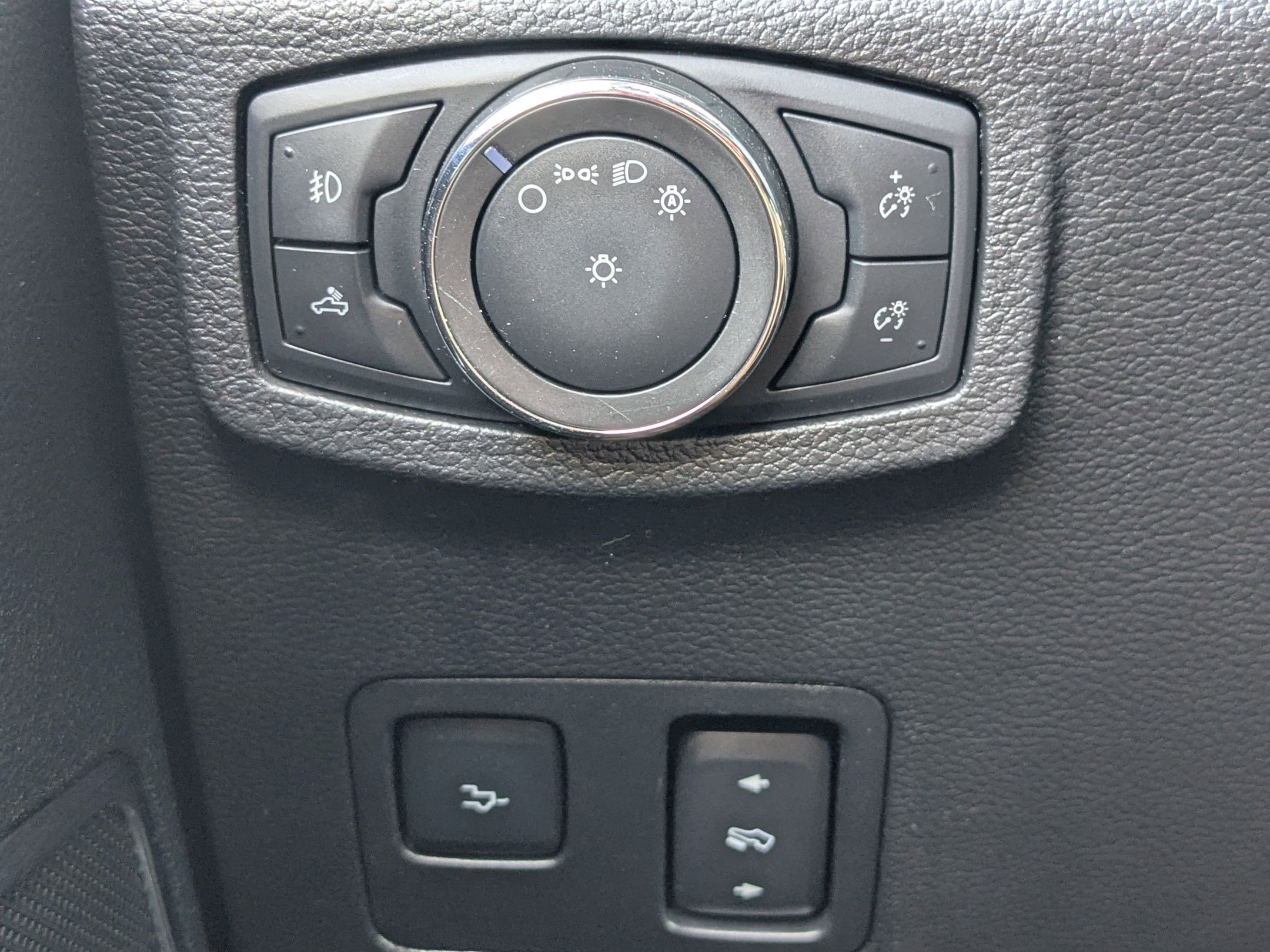 Used 2018 Shadow Black Ford Platinum image 19