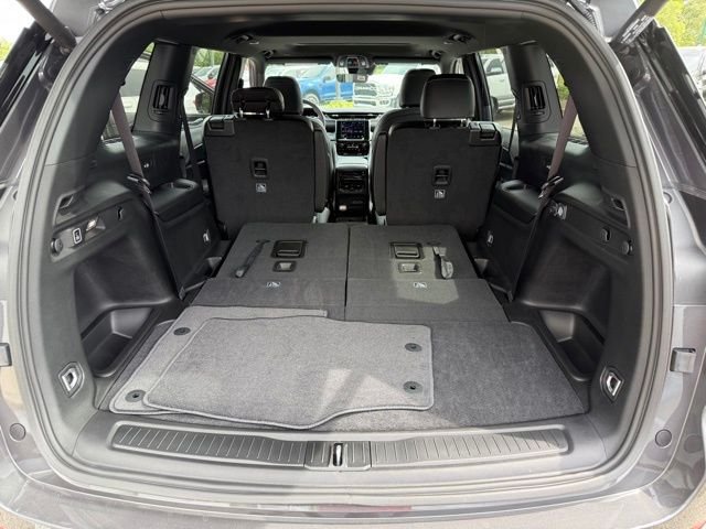 New 2025 Baltic Gray Metallic Clear-Coat Exterior Paint Jeep Altitude X image 27