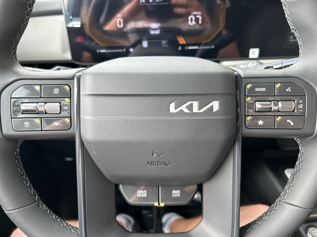 New 2027 Frost Blue / Black Roof Kia S image 22