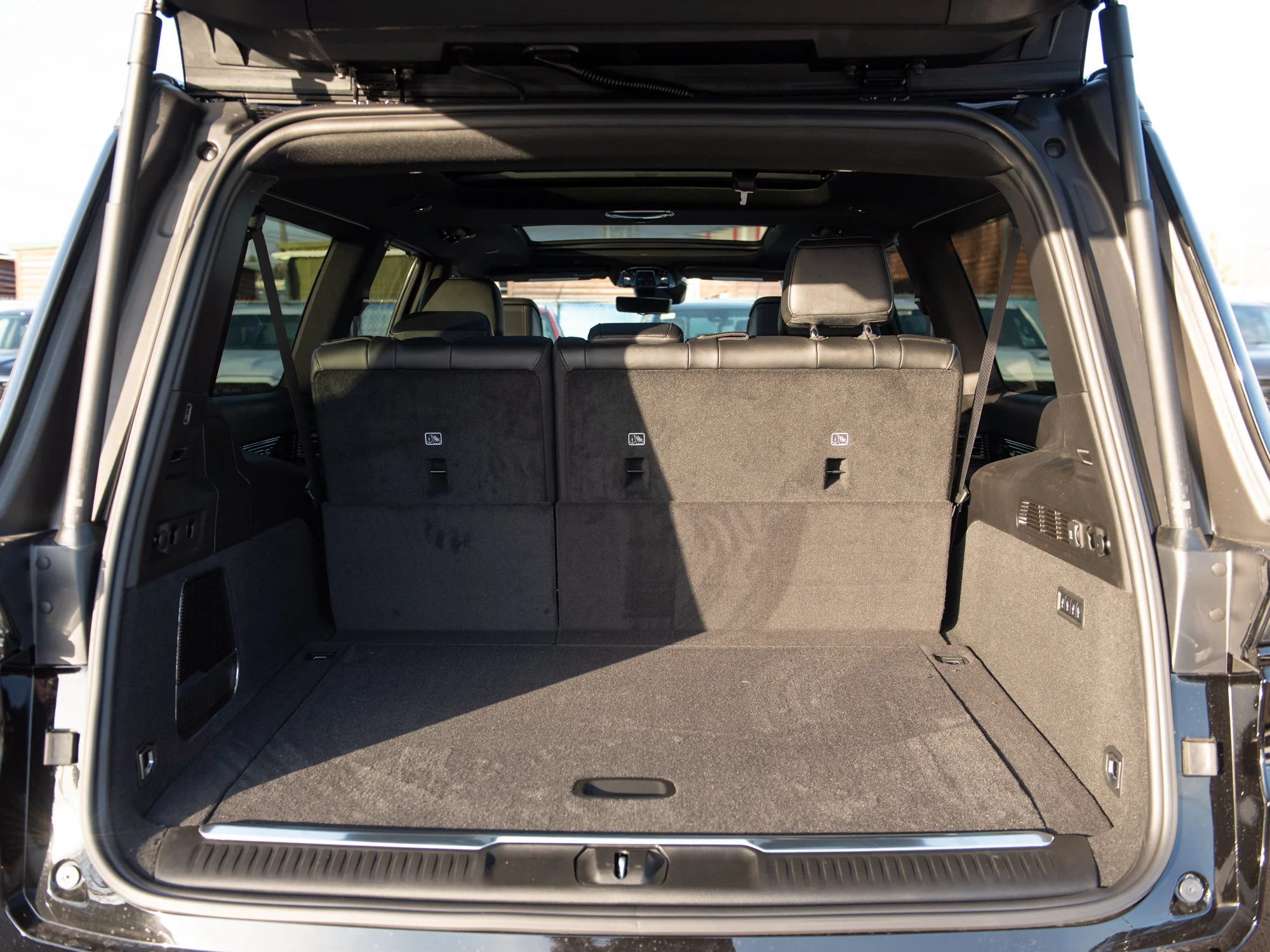 New 2026 Black Jeep Summit Obsidian* image 29