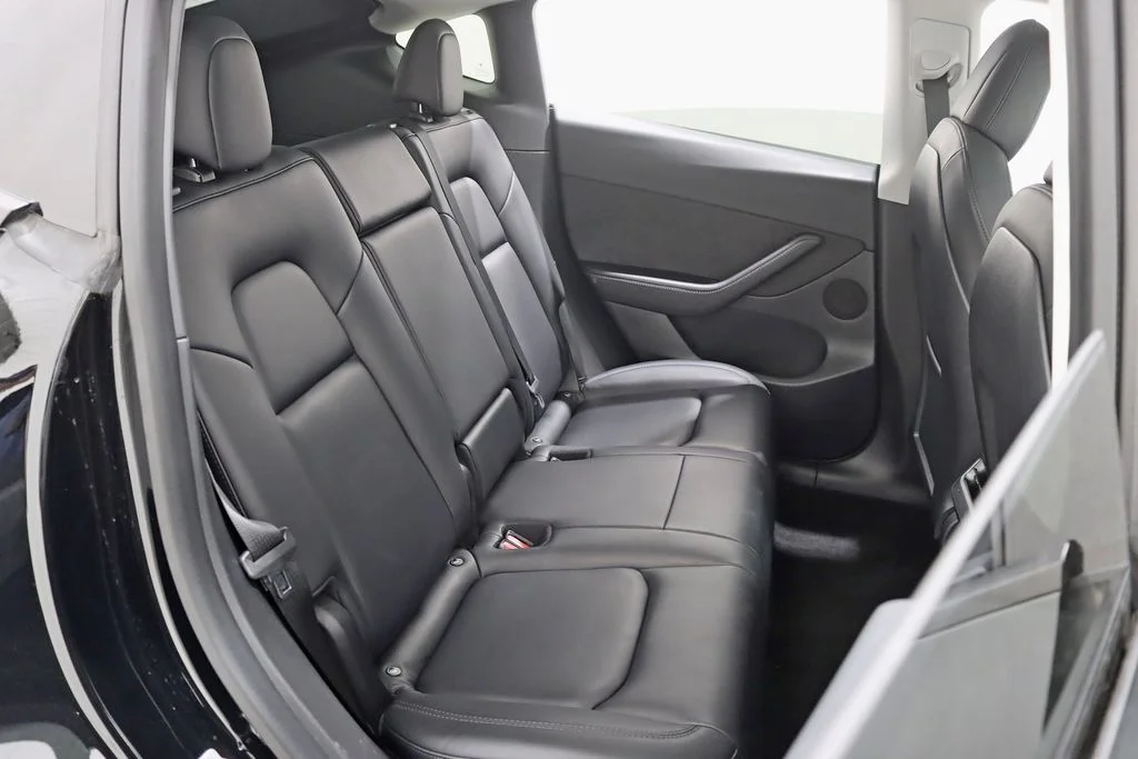 Used 2022 Black Tesla Long Range image 30