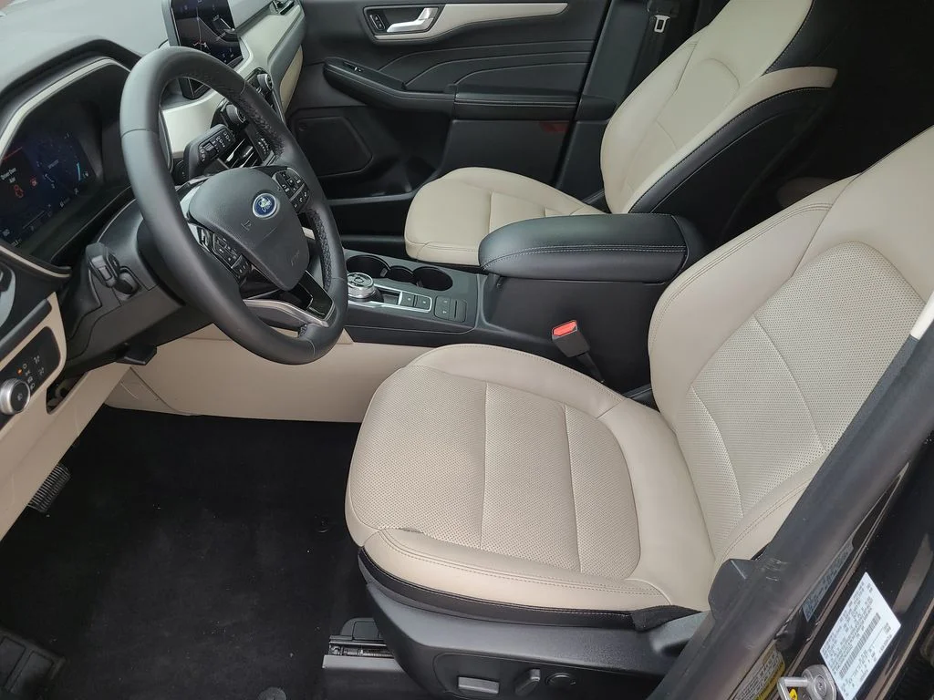 Used 2022 Blue Ford SEL image 23
