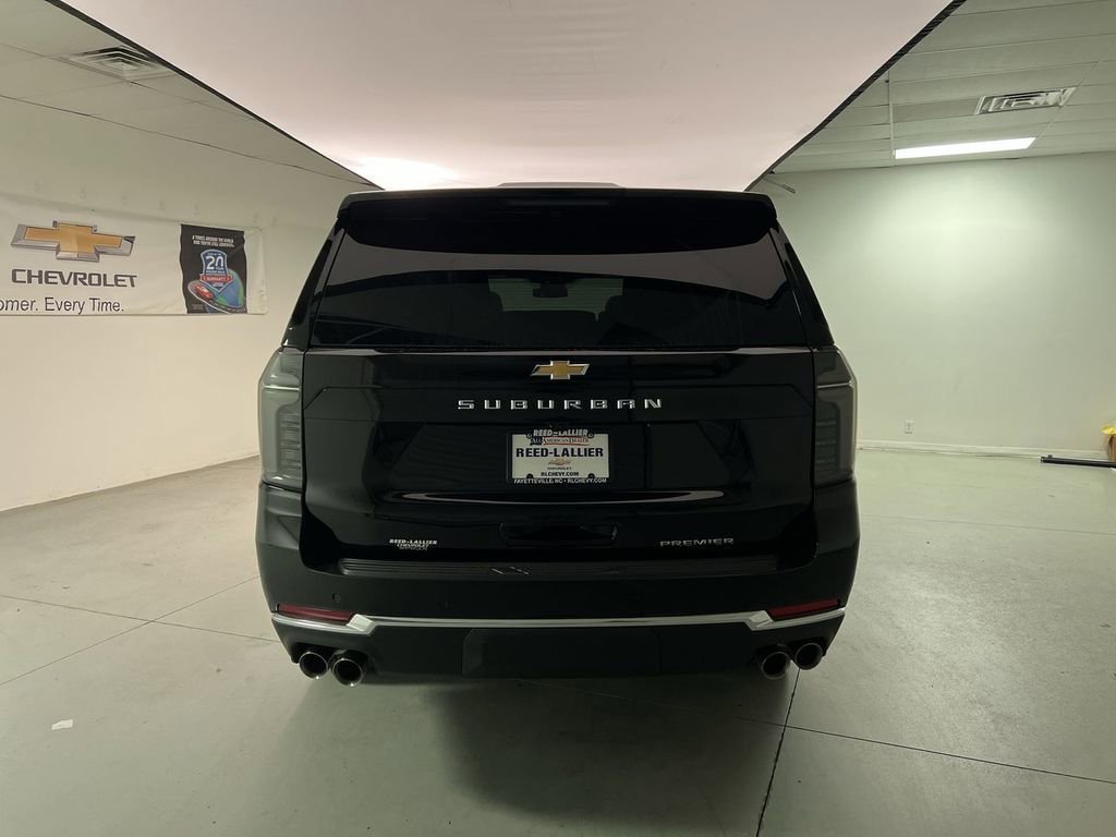 2026 Chevrolet Suburban Premier - Photo 7