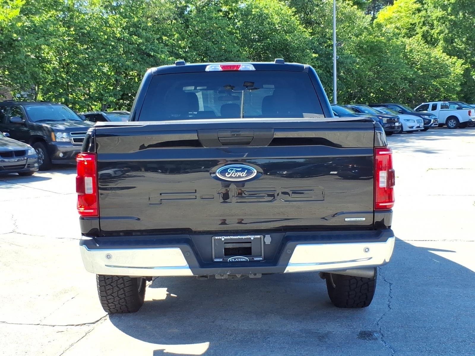 Used 2023 Agate Black Metallic Ford XLT image 8