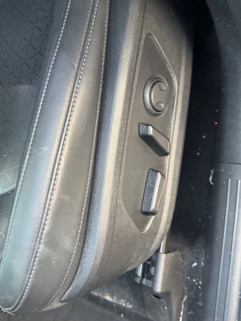 Used 2023 Black Kia SX image 23