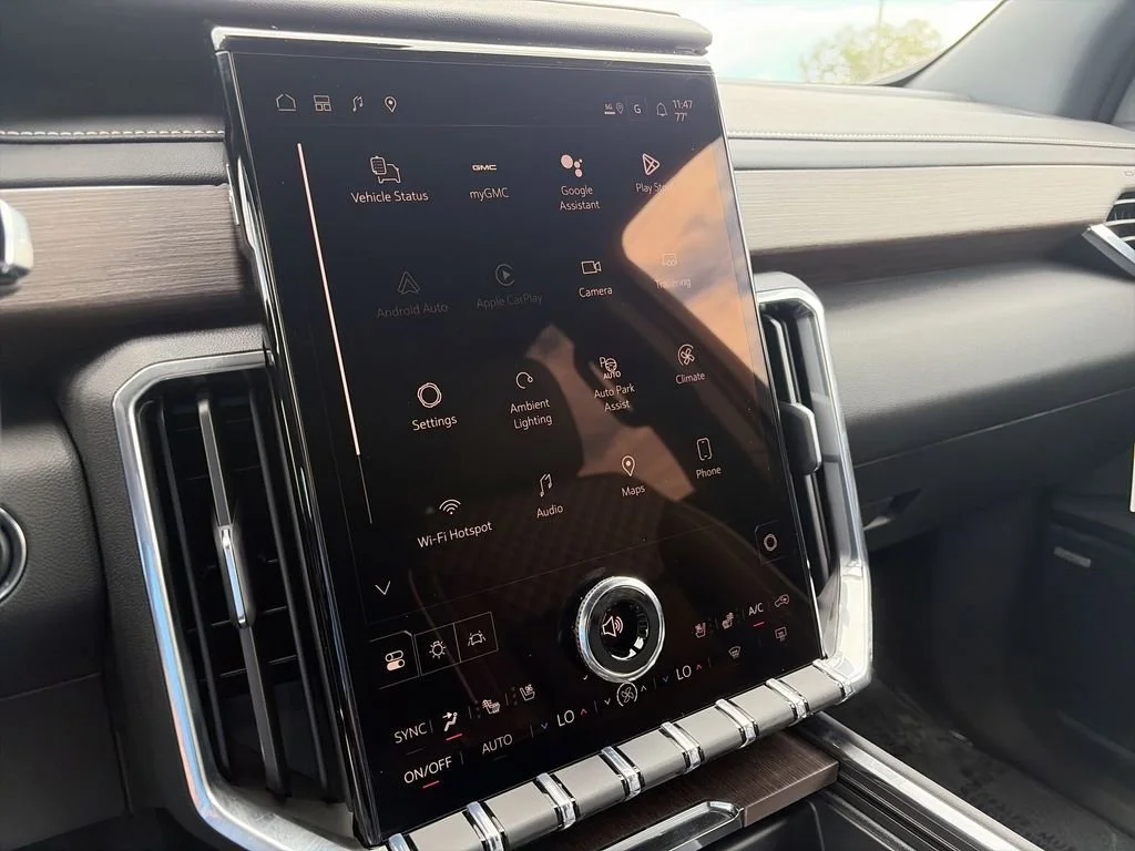 2026 GMC Acadia Denali - Photo 20