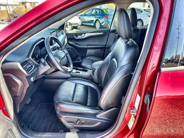 Used 2020 Red Ford SEL image 11