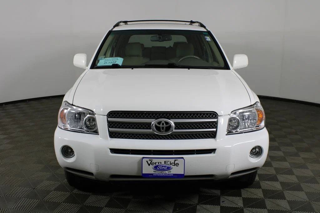 Used 2007 Toyota Highlander Hybrid with VIN JTEEW21A970045810 for sale in Mitchell, SD