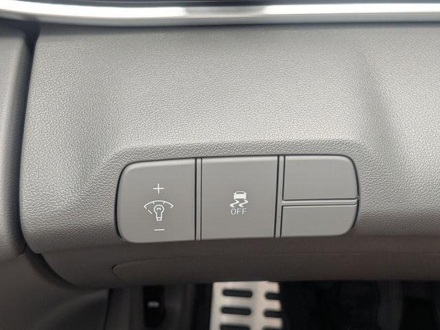 New 2026 White Hyundai SEL Sport image 23