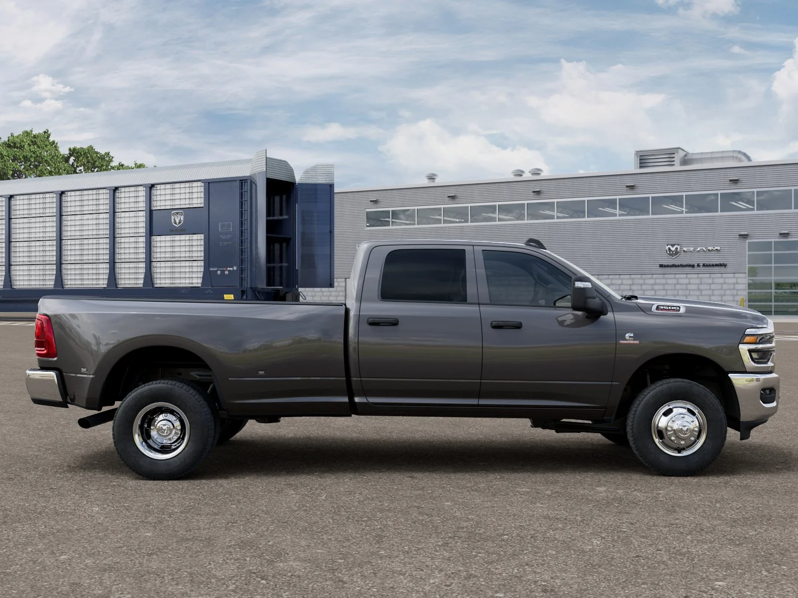 New 2026 Granite Crystal Metallic Clear-Coat Exterior Paint RAM Tradesman image 12