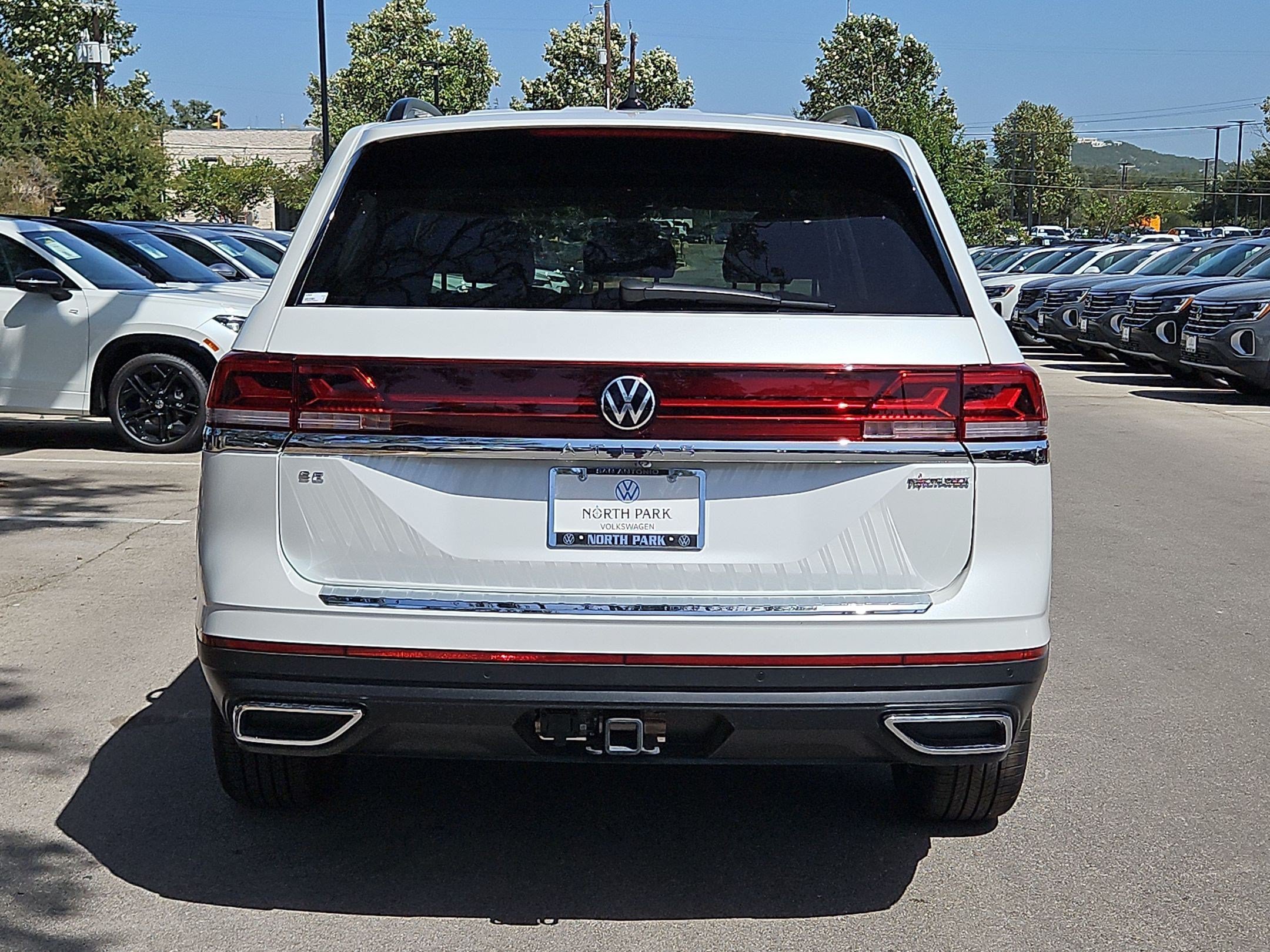 New 2026 Opal White Pearl Volkswagen 2.0T SE w/Technology image 4