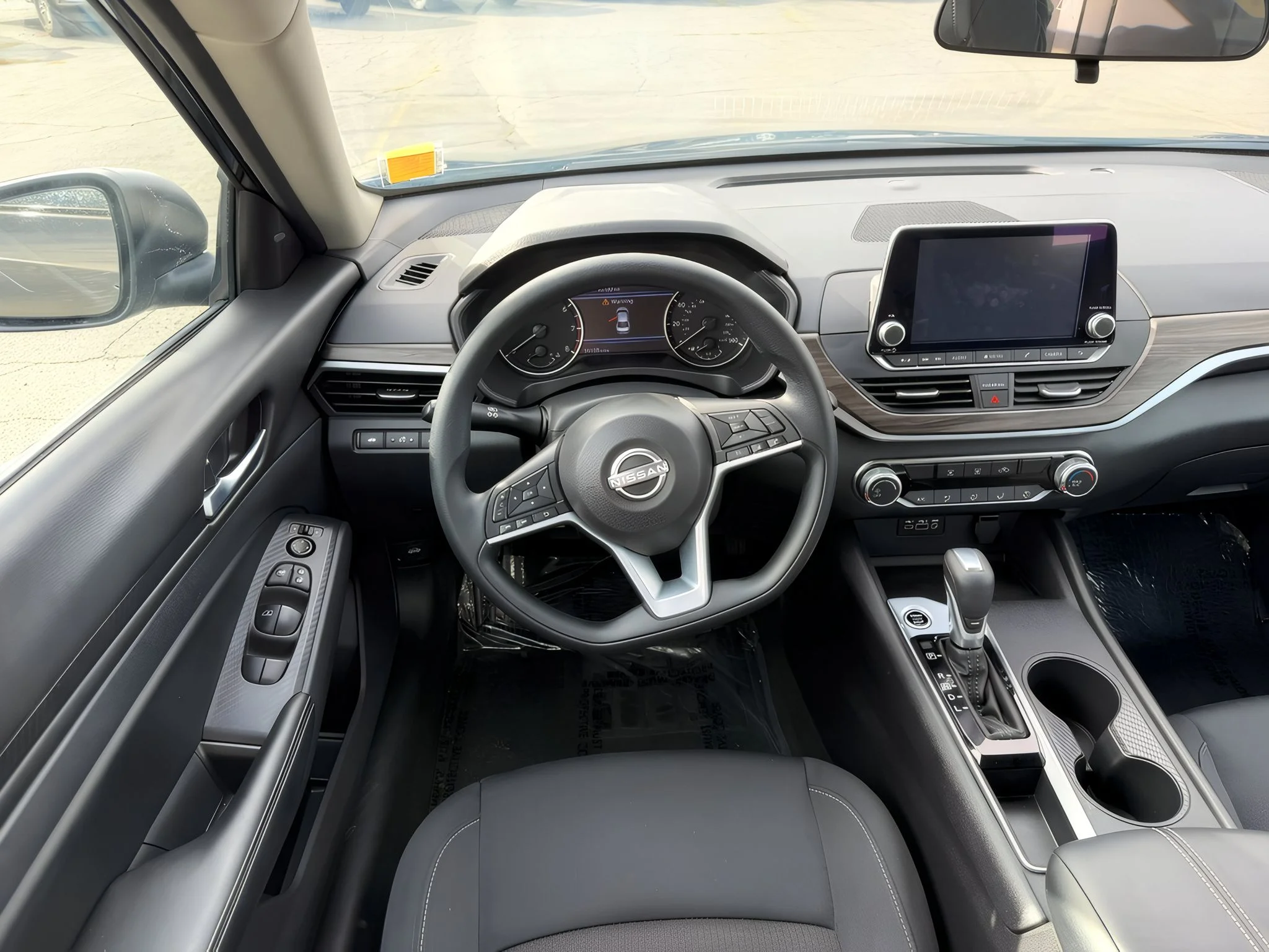 2025 Nissan Altima SV - Photo 16