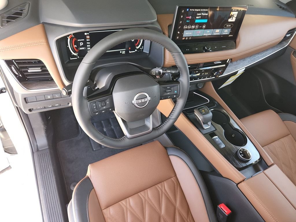 New 2026 Everest White Pearl TriCoat / Super Black Two-tone Nissan Platinum AWD image 7