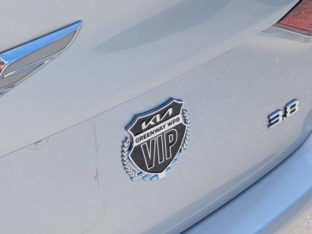Used 2017 Silver Genesis 3.8 image 35