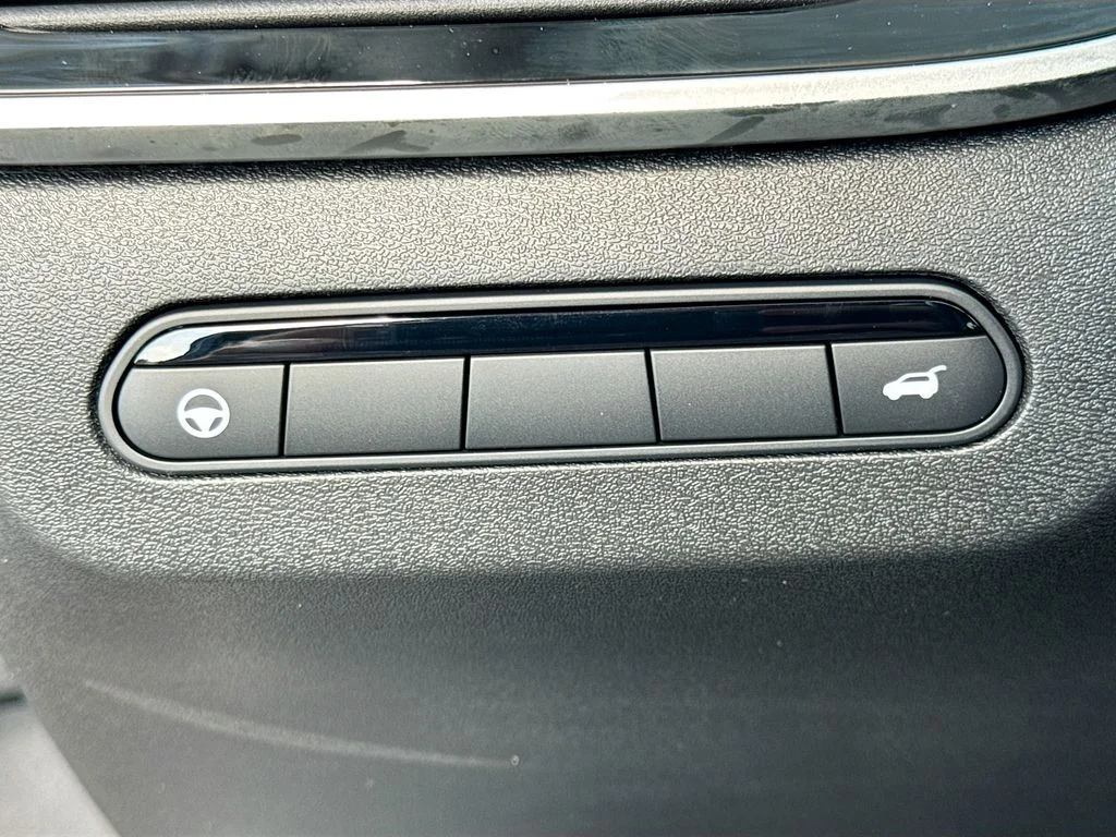 New 2027 GRAPHITE SHADOW INFINITI Luxe FWD image 10