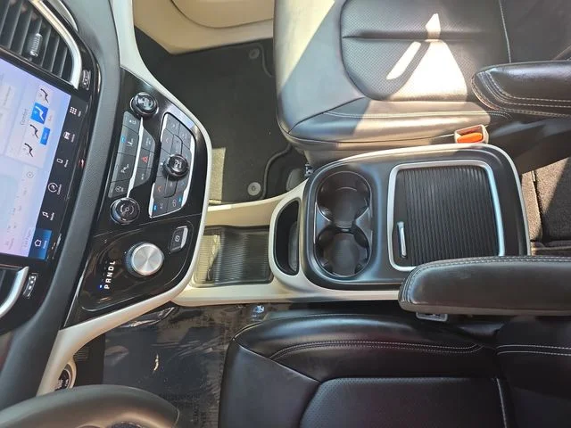 Used 2023 Silver Chrysler Touring L image 26