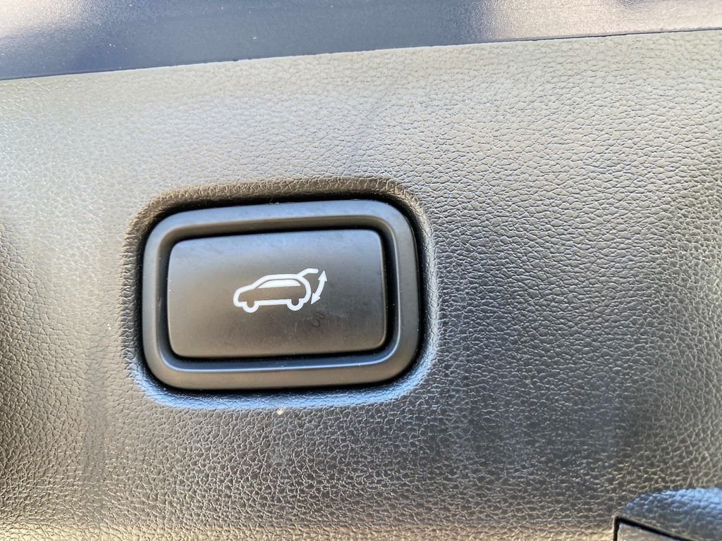Used 2023 Blue Hyundai SEL image 6
