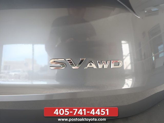 Used 2021 Gray Nissan SV image 31