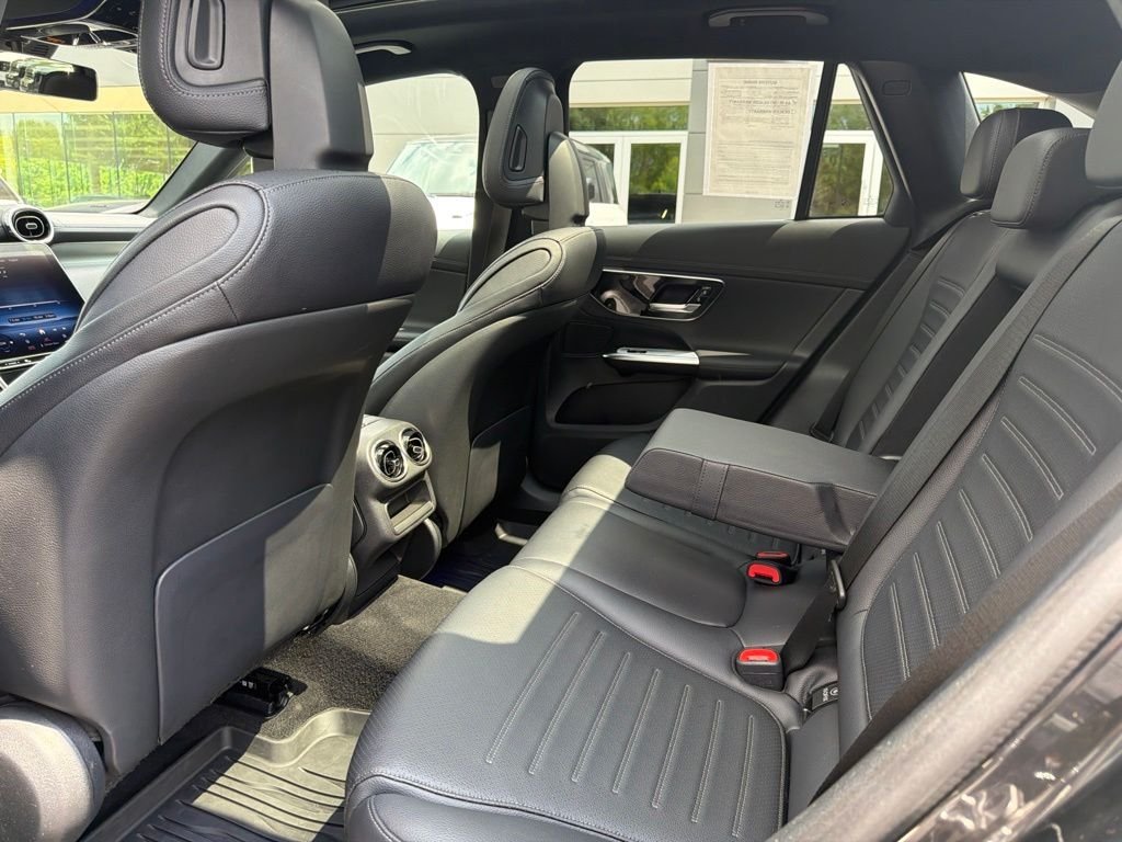 Used 2023 Graphite Gray Metallic Mercedes-Benz GLC 300 image 21