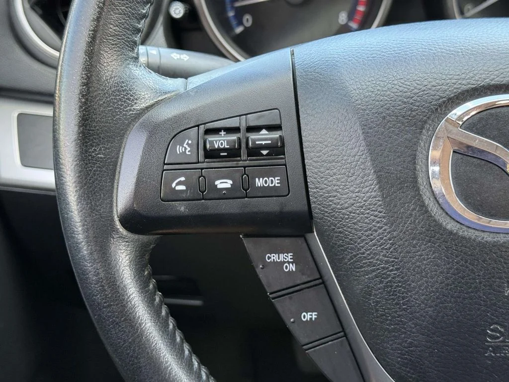2013 Mazda MAZDA3 i Touring - Photo 22
