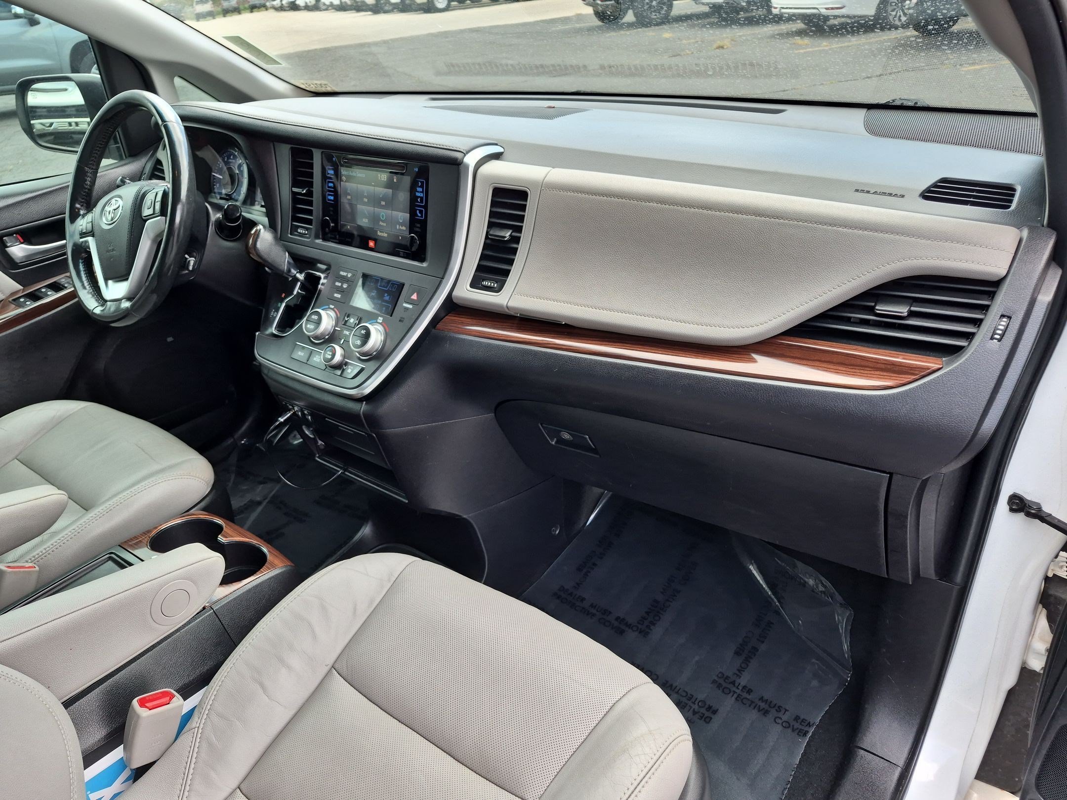 Used 2017 Blizzard Pearl Toyota Limited image 30