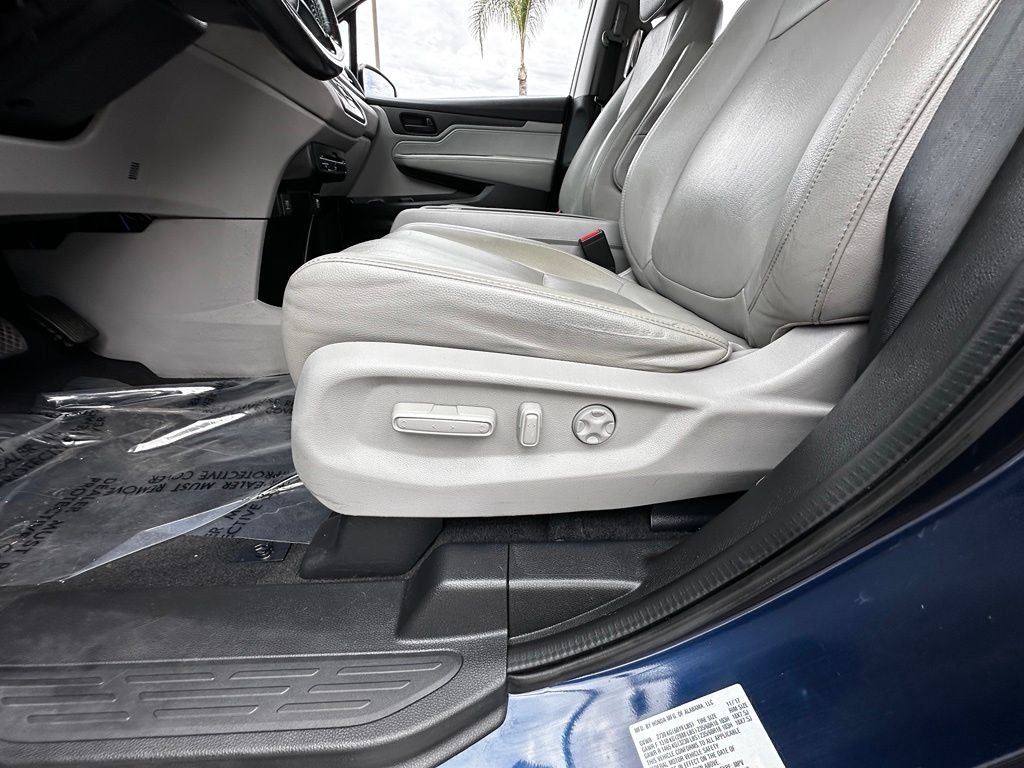 Used 2018  Honda EX-L image 23