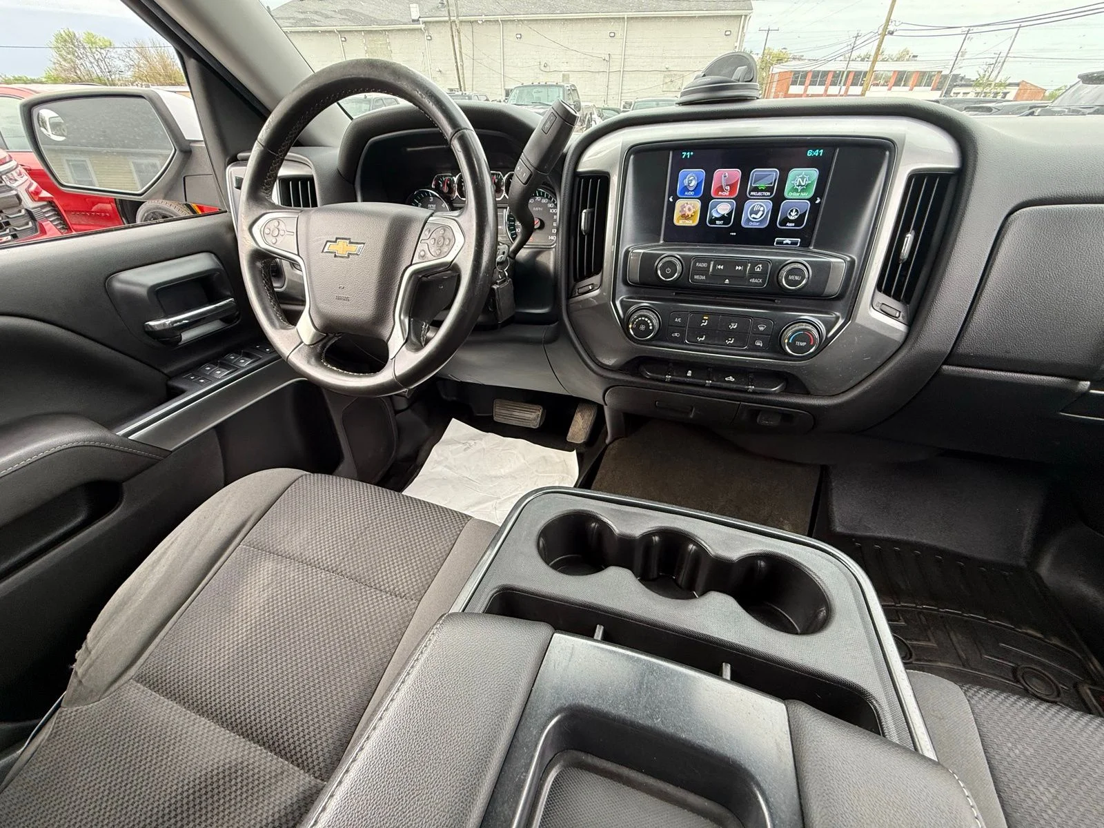 Used 2018 White Chevrolet LT image 3