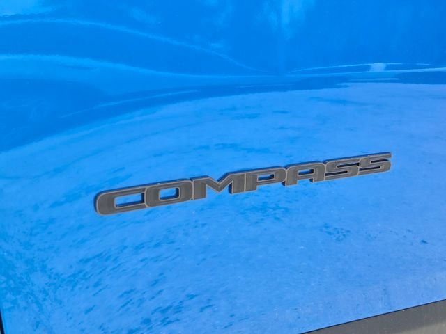 New 2026 Hydro Blue Pearlcoat Jeep Latitude image 11