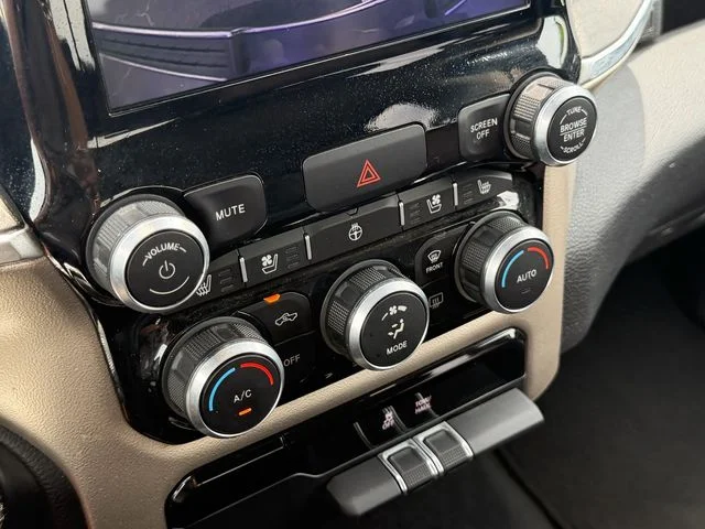 Used 2019 Silver Ram Laramie image 24