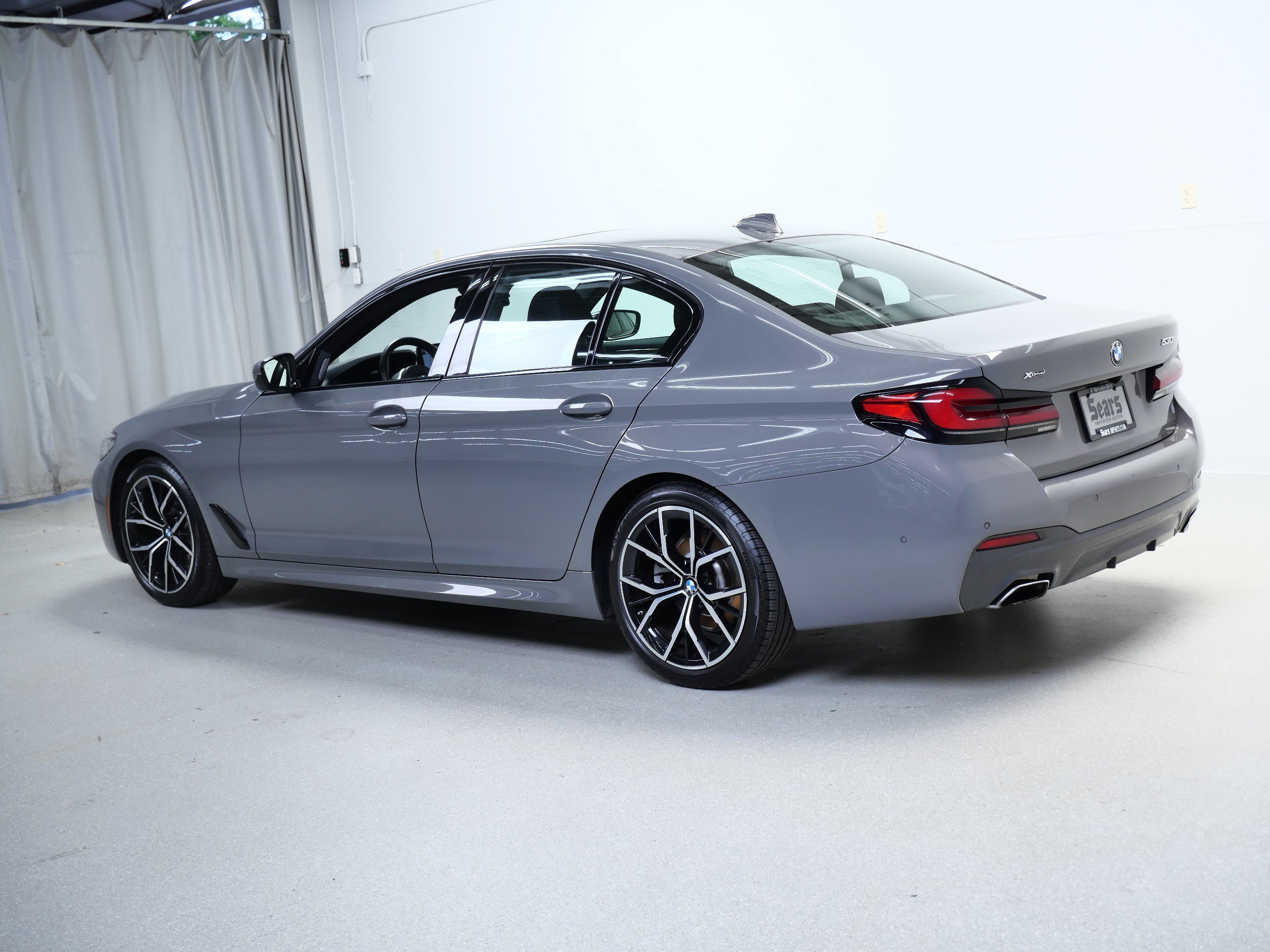 Used 2021 Bernina Grey Amber Effect Metallic BMW 530i xDrive image 10