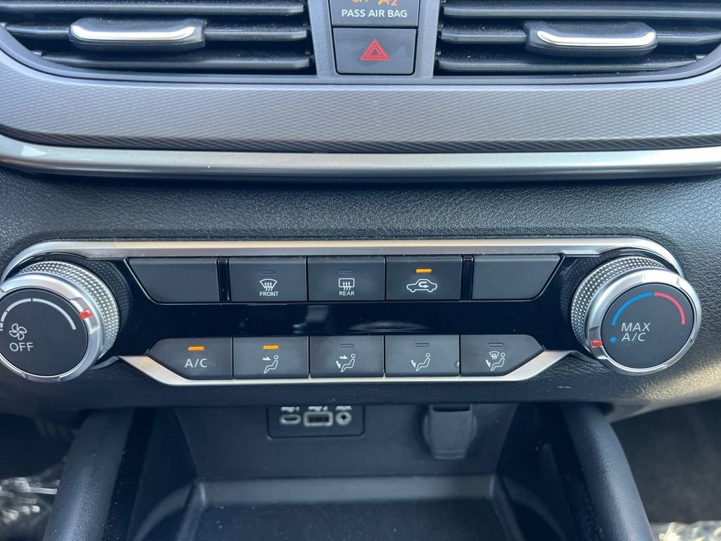 Certified Used 2024 Gray Nissan 2.5 SR image 4