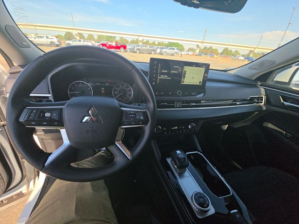 Used 2025 White Mitsubishi Trail Edition image 6