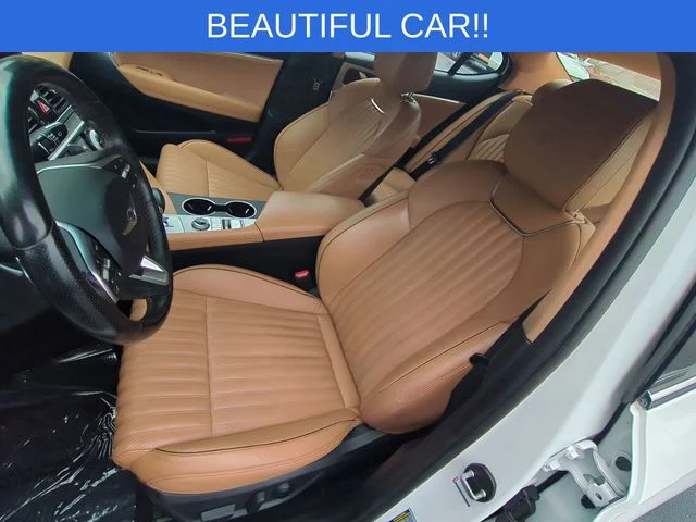 Used 2022 White Genesis 3.3T image 16