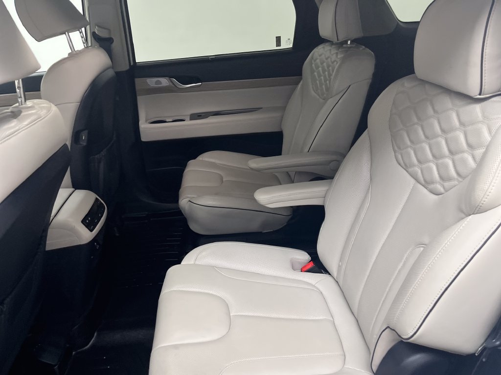 Used 2022 White Hyundai Limited image 13