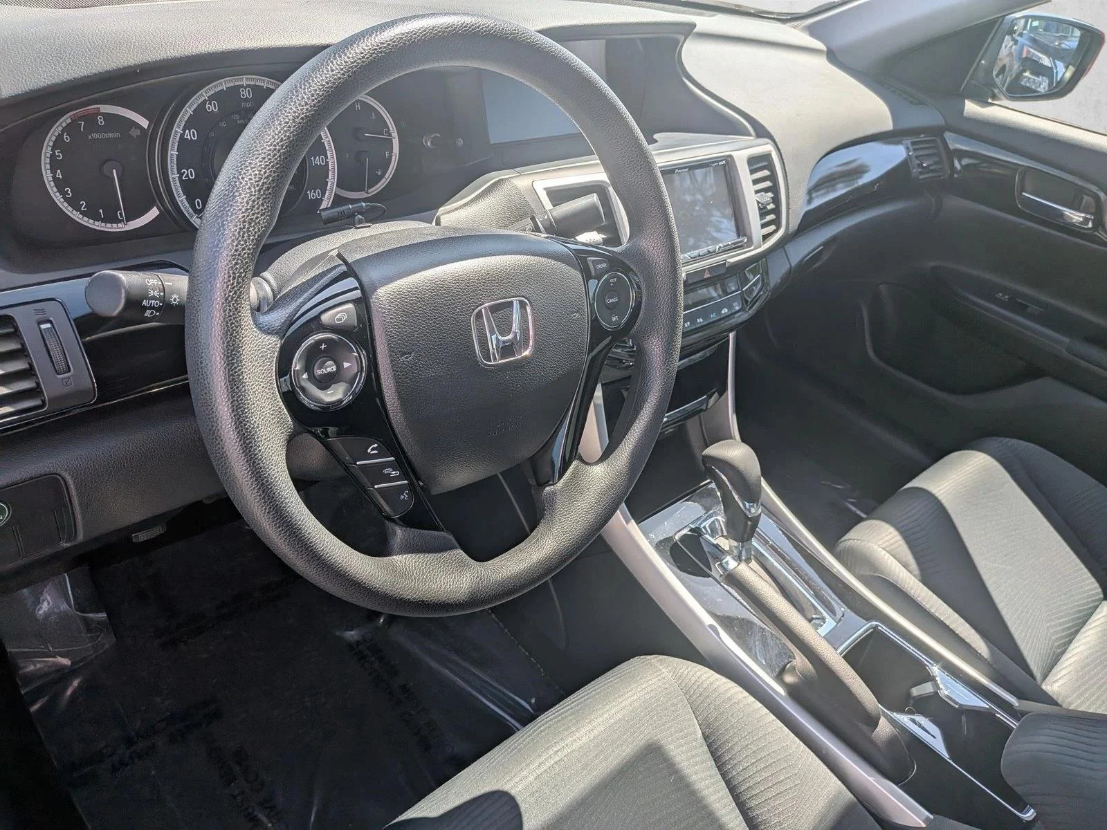 Used 2016 Kona Coffee Metallic Honda LX image 10
