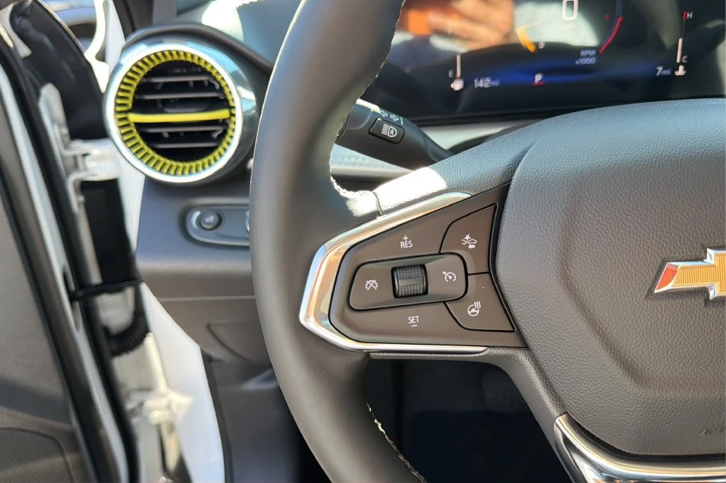 New 2026 Summit White Chevrolet LT image 21