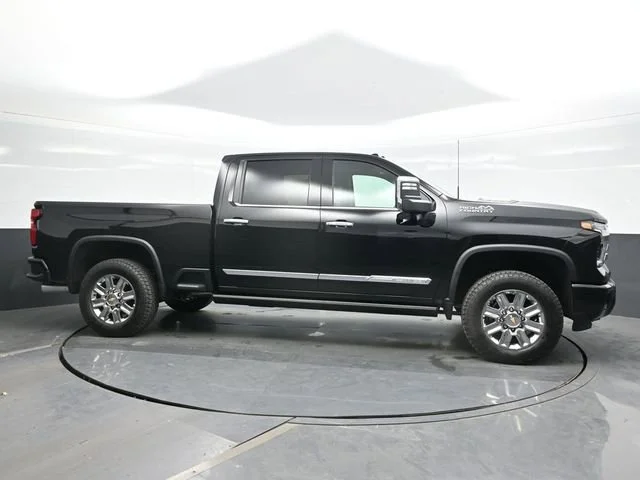 New 2026 Black Chevrolet High Country image 8