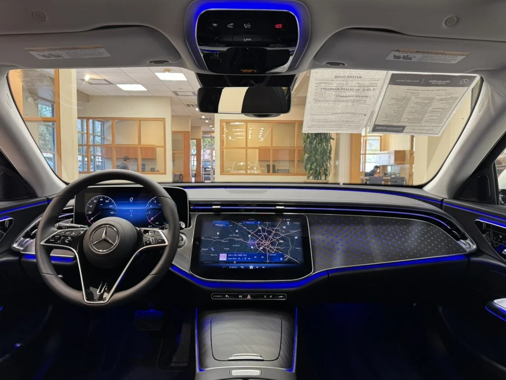 2025 Mercedes-Benz E-Class E350 - Photo 7