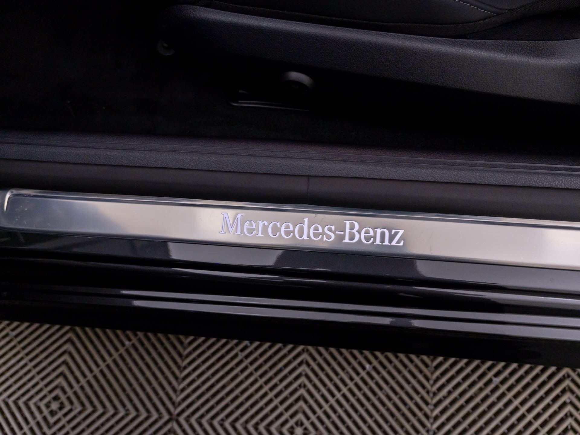New 2026 Graphite Grey Metallic Mercedes-Benz CLE 450 image 17