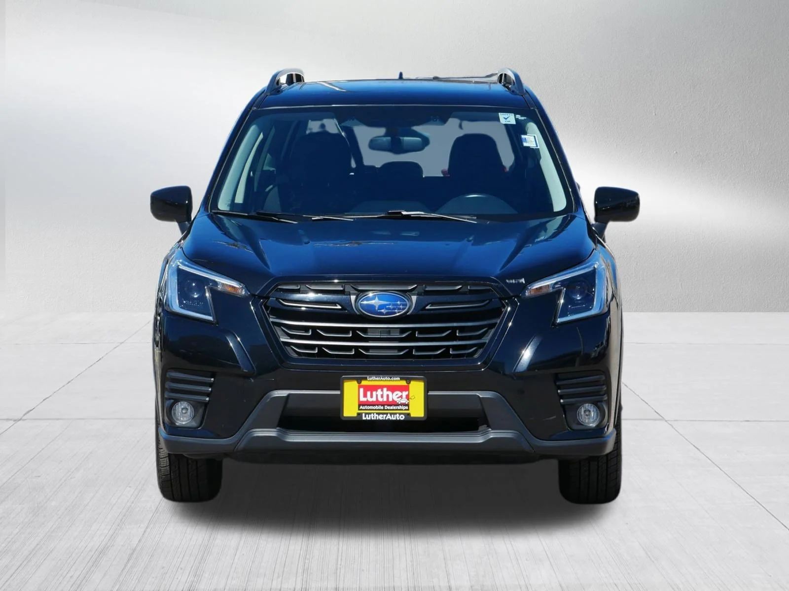 Used 2022 Subaru Forester Premium with VIN JF2SKAEC4NH518604 for sale in Vadnais Heights, Minnesota